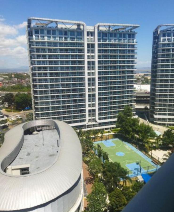 Sm Bicutan Condotel Manila Luaran gambar